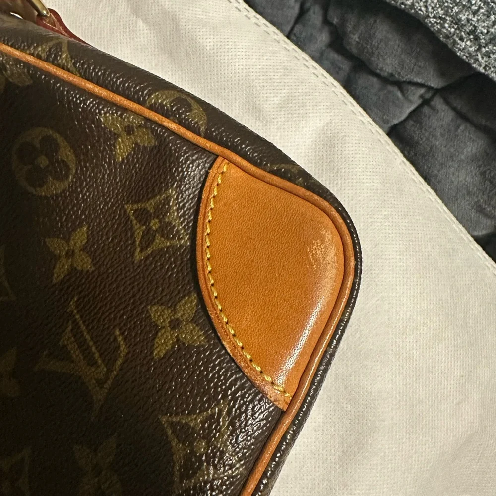 Louis Vuitton Monogram Trocadero 27 - Picture 10 of 16